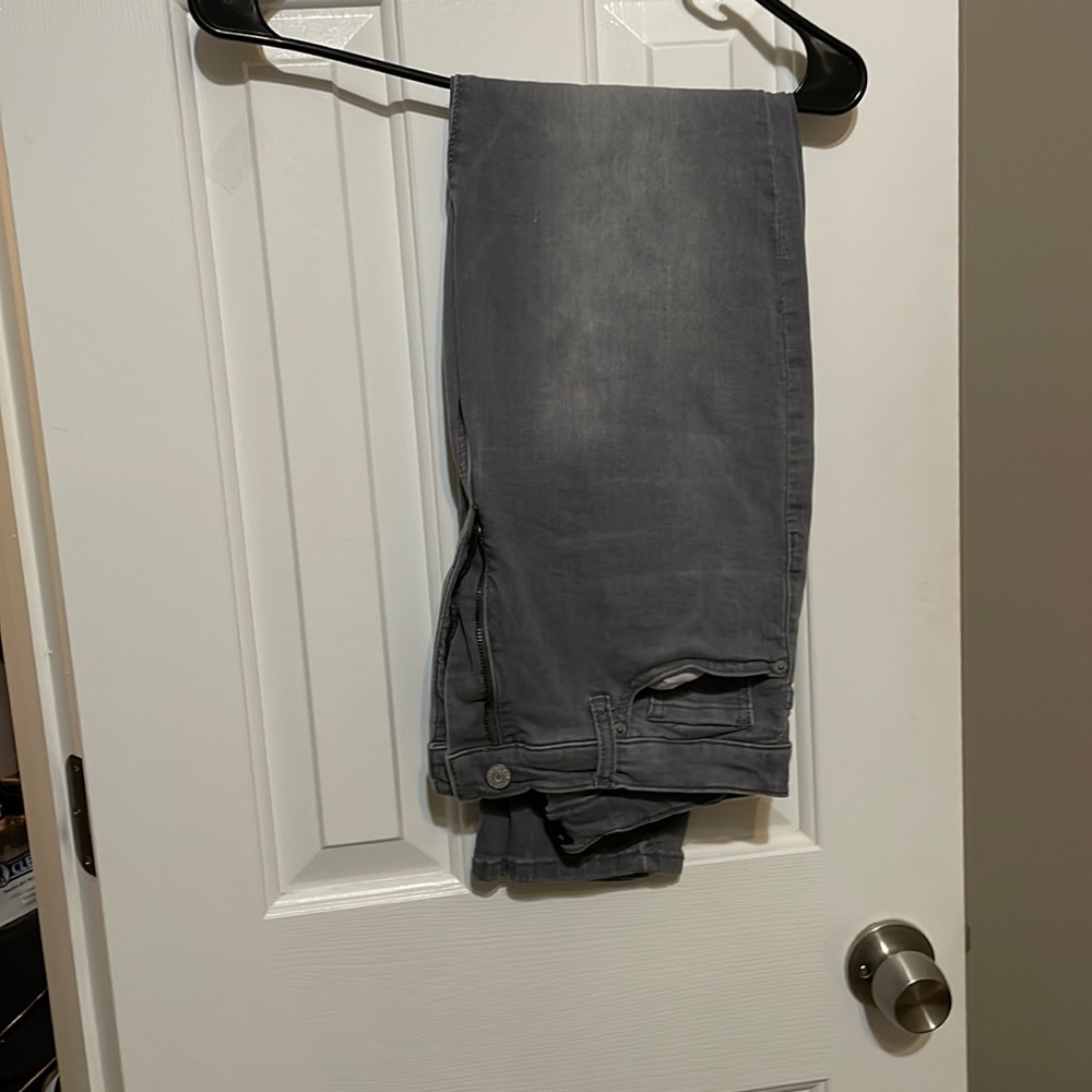 Banana republic curvy high rise jeans/ Size 29/8/ Gray in color
